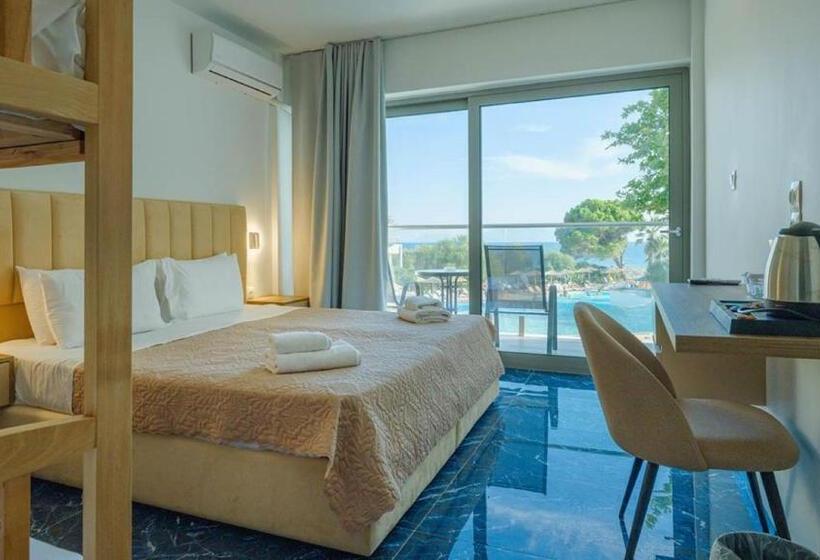 חדר משפחתי נוף לים, Ninos Grand Beach Resort