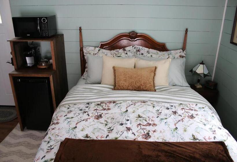 标准间, Aaron S On The Lake