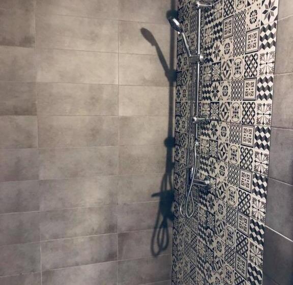 חדר סטנדרט, Popasul Din Pietrar