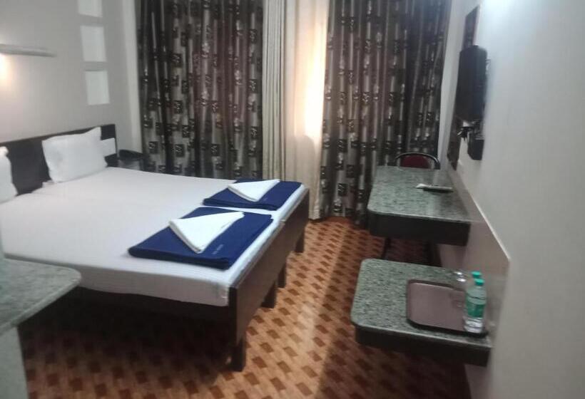 غرفة قياسية بدون مكييف هواء, Hanuman