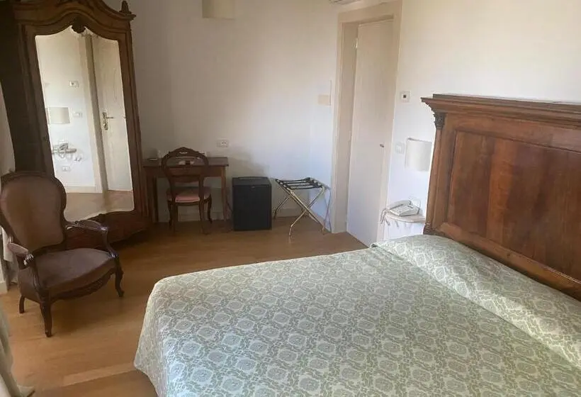 Standard-huone, Palazzo Riccucci