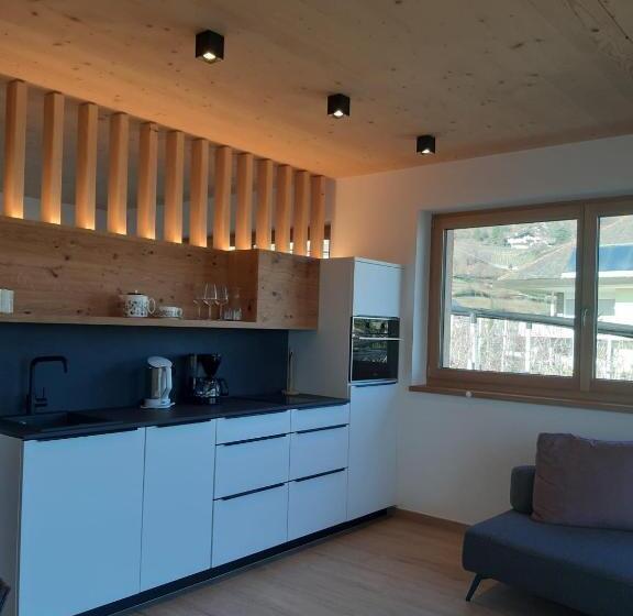 디럭스 스튜디오, Pschoalhof