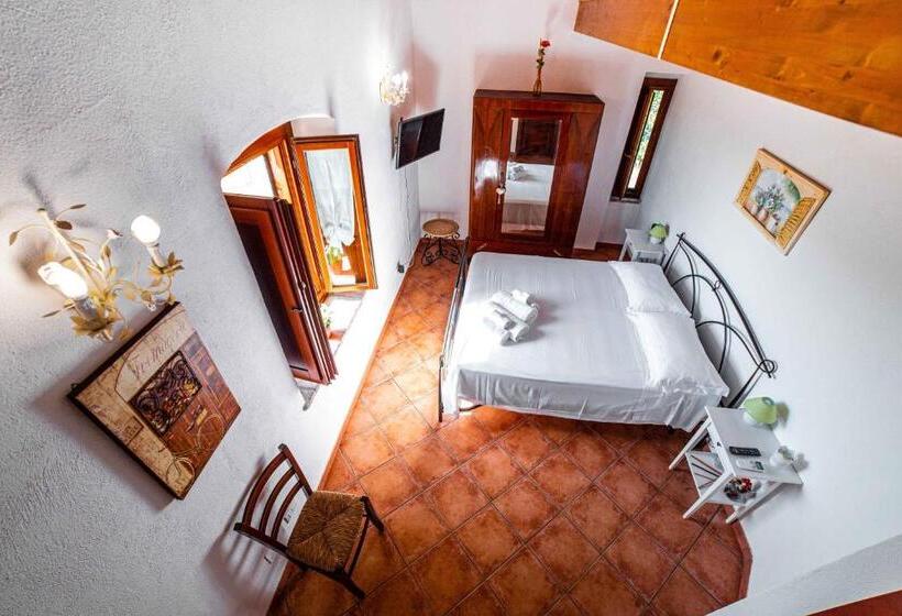 חדר סטנדרט לשלושה, La Mantecata B&b