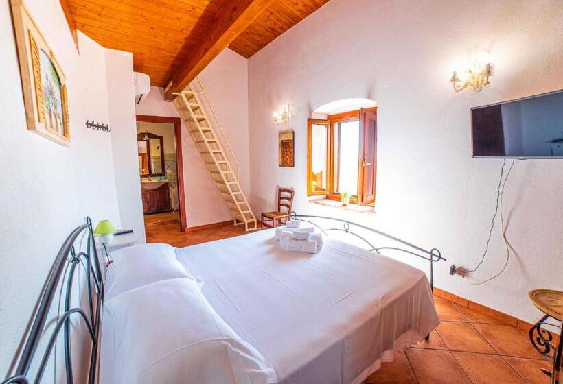 חדר סטנדרט לארבעה, La Mantecata B&b