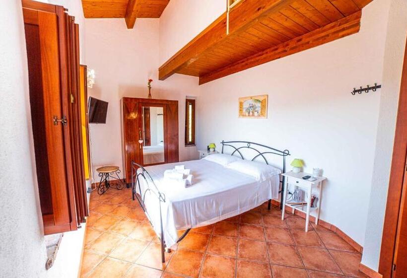 חדר סטנדרט לארבעה, La Mantecata B&b