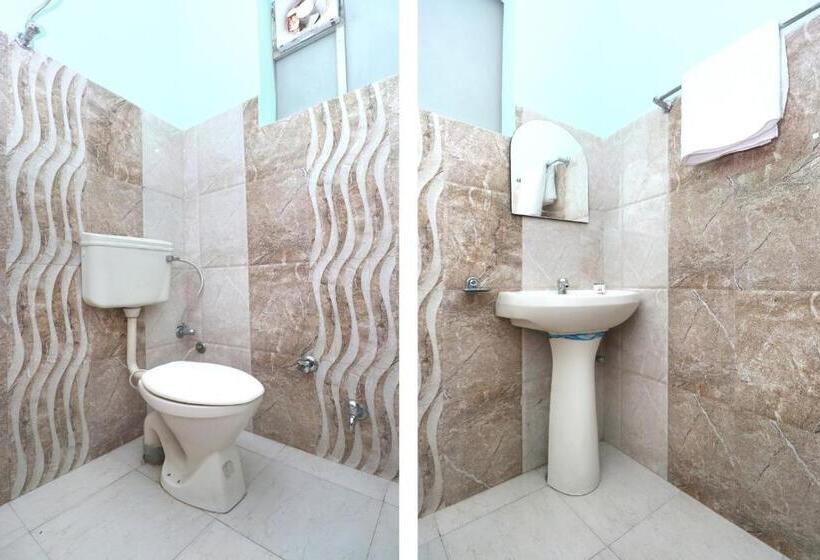 Трехместный Номер Классика, Oyo Hotel Flourish