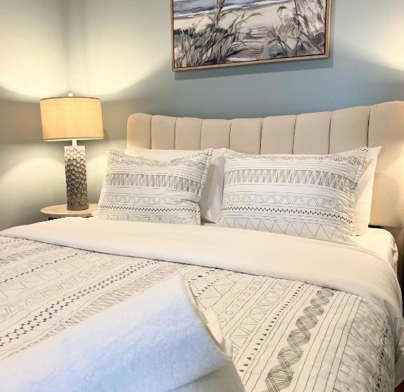 Апартаменты 3 Спальни, Premier Escape Tysons 4 Beds