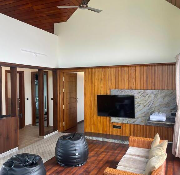 סוויטה עם ג'קוזי, Biranji Aqua Retreat