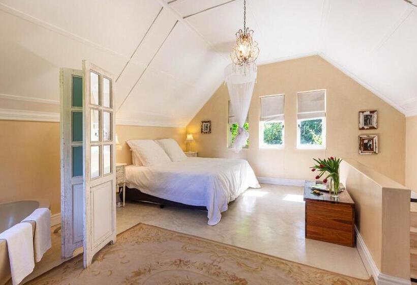 ガーデンビュースタンダードルーム, Devon Castle Orchard Cottage