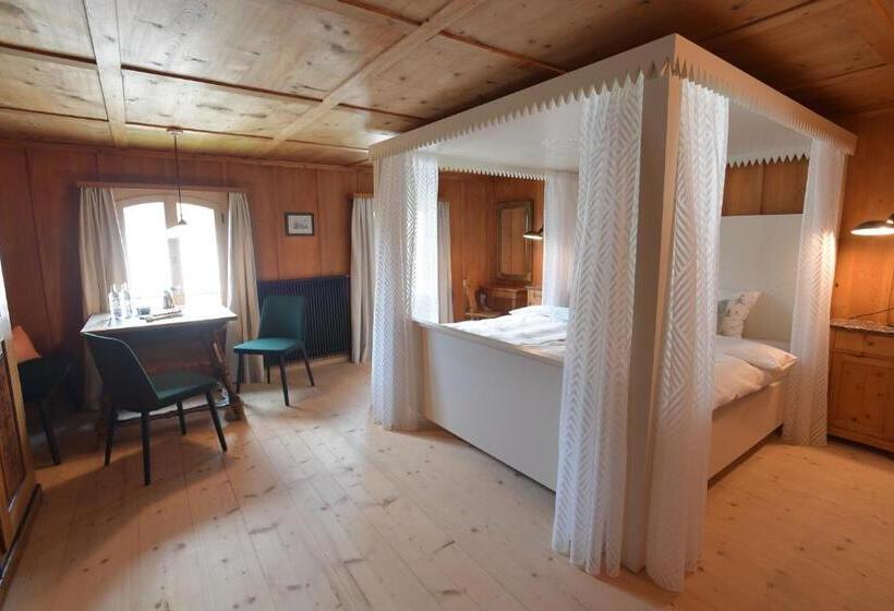 חדר משפחתי, Casa Fausta Capaul