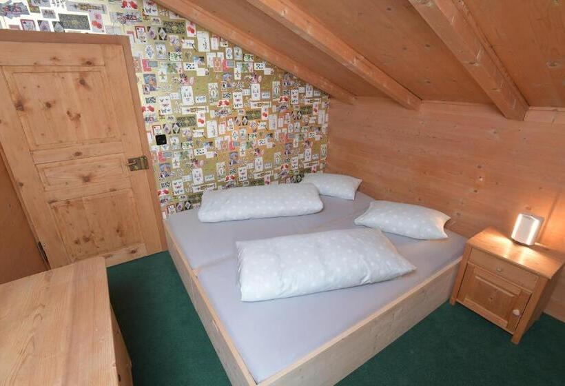 חדר משפחתי, Casa Fausta Capaul