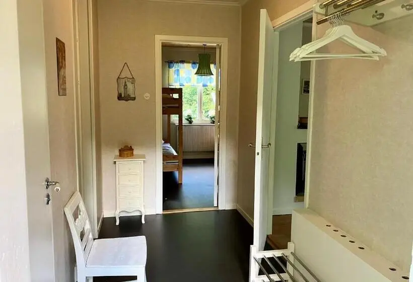 スリーベッドルーム ヴィラ, Lidhem Herrgård. Bed & Breakfast Och Mindre Lägenheter