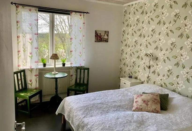 スリーベッドルーム ヴィラ, Lidhem Herrgård. Bed & Breakfast Och Mindre Lägenheter