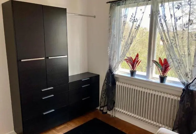 スリーベッドルーム ヴィラ, Lidhem Herrgård. Bed & Breakfast Och Mindre Lägenheter