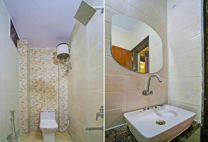 Triple Classic Room, Oyo Hotel Arohi Palace