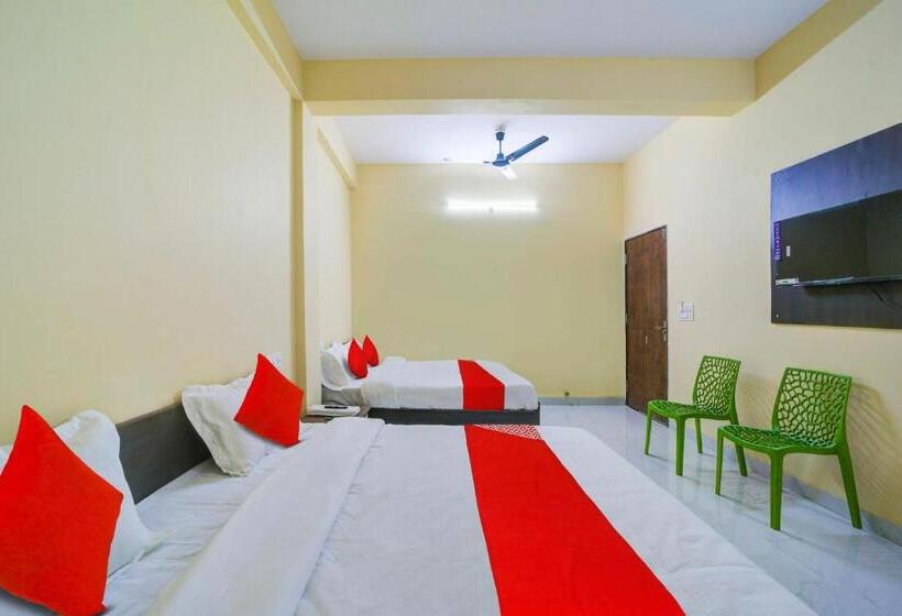 Triple Classic Room, Oyo Hotel Arohi Palace