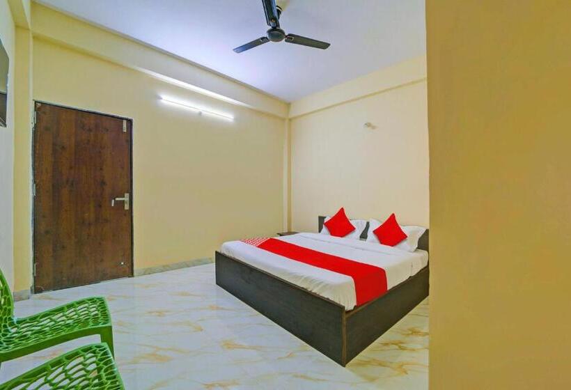 Triple Classic Room, Oyo Hotel Arohi Palace