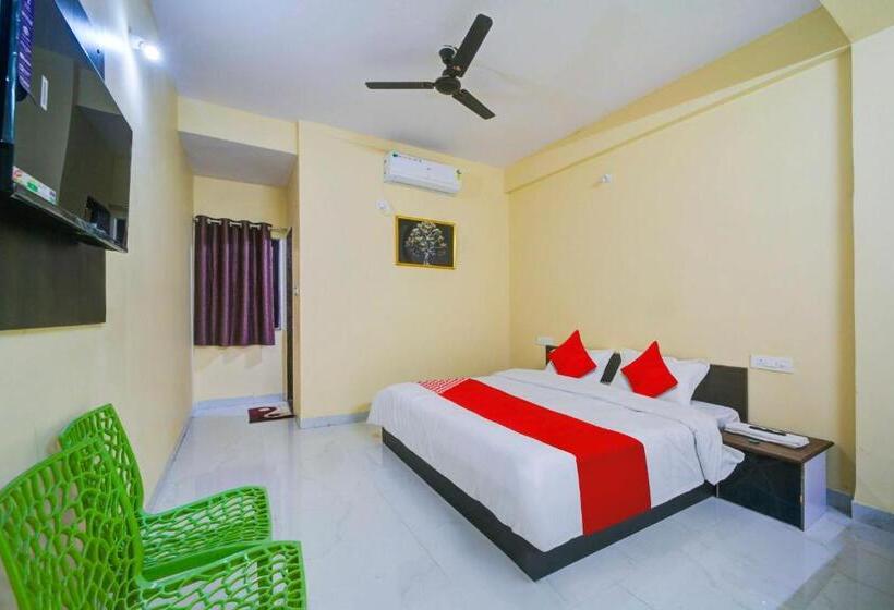 Triple Classic Room, Oyo Hotel Arohi Palace