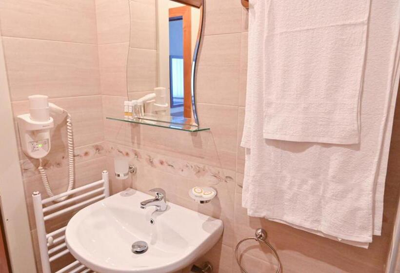 Семейный Номер, къща за гости гранит