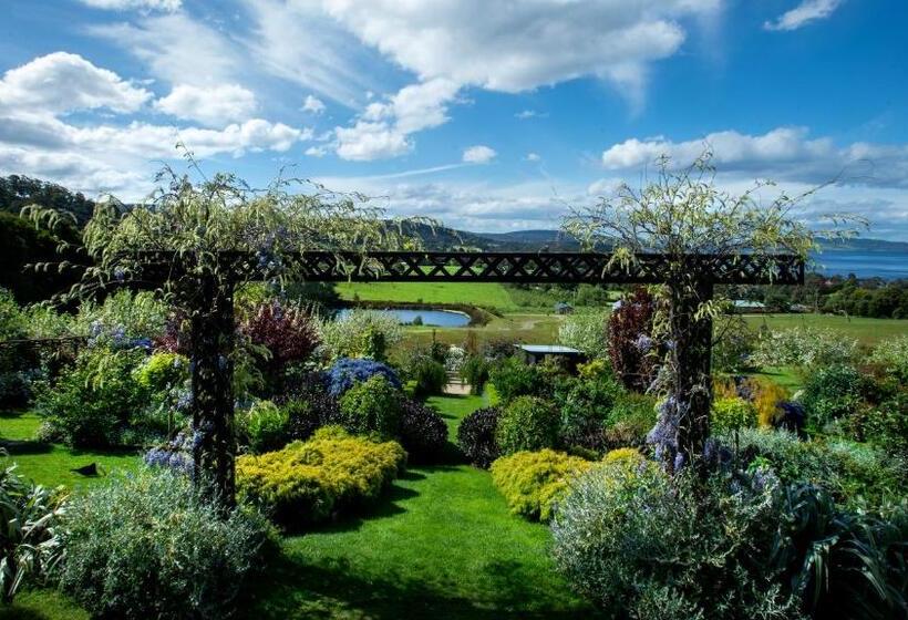 חדר דלוקס נוף לגינה, The Hill House Panorama