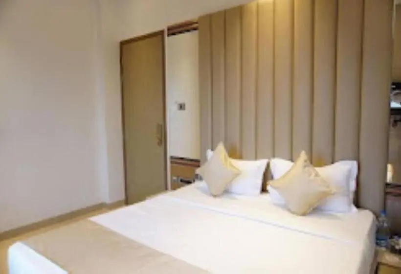 スタンダードルーム, Red Orchid Hotel Kanpur