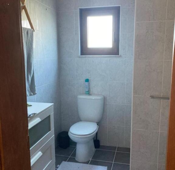 Дом 2 Спальни, A Casa Amarela Guesthouse