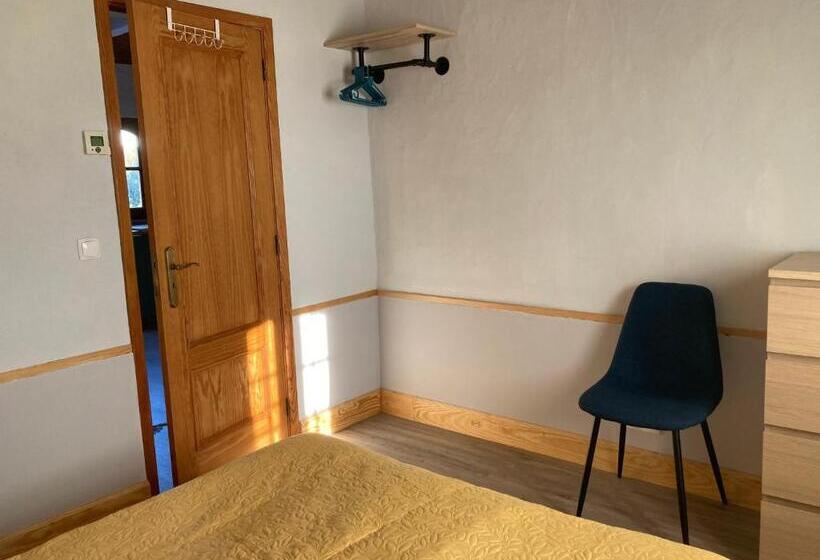 Дом 2 Спальни, A Casa Amarela Guesthouse