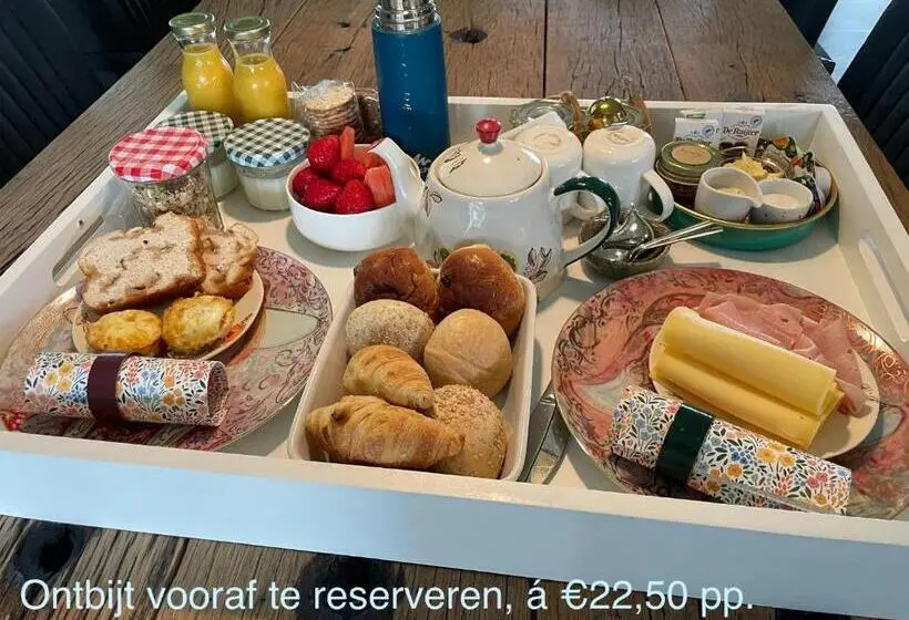Standard-huone, Het Zwaluwnest