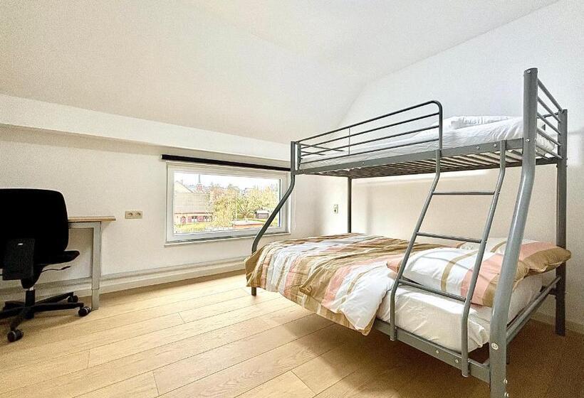 غرفة عائلية, Il Casolare