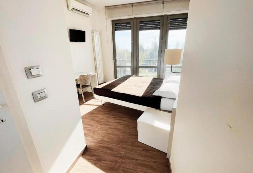 غرفة قياسية, Belso