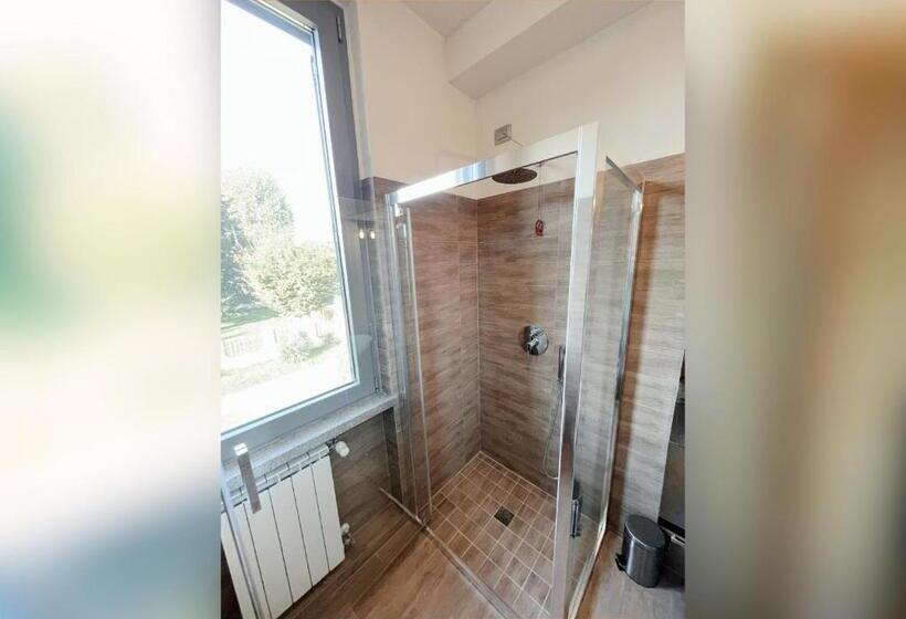 غرفة عائلية, Belso