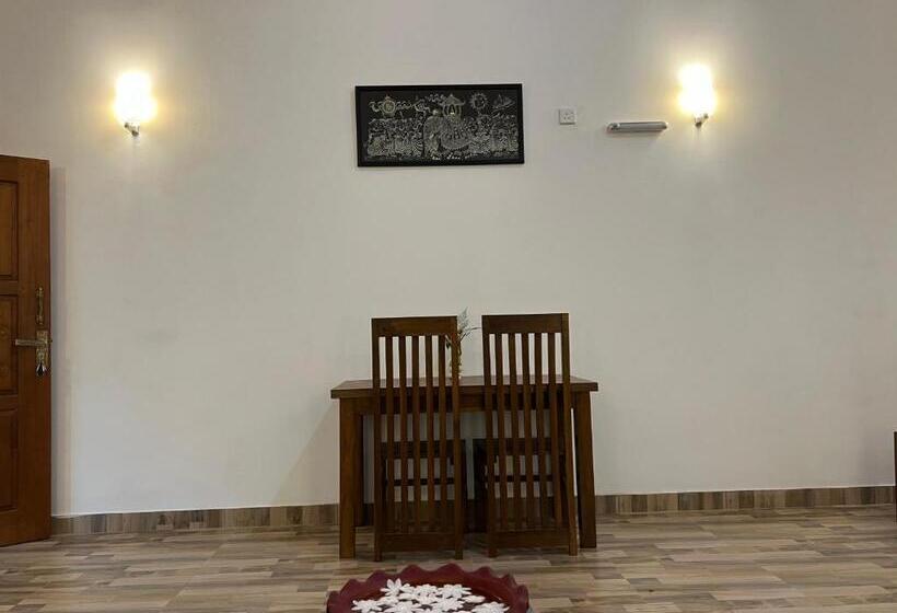 اتاق لوکس با بالکن, Sunrise Oasis Retreat