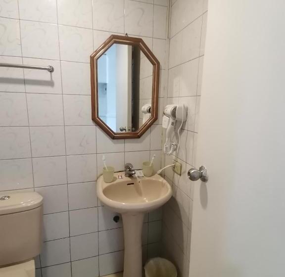 استودیوی استاندارد, Citadel Inn Apartment