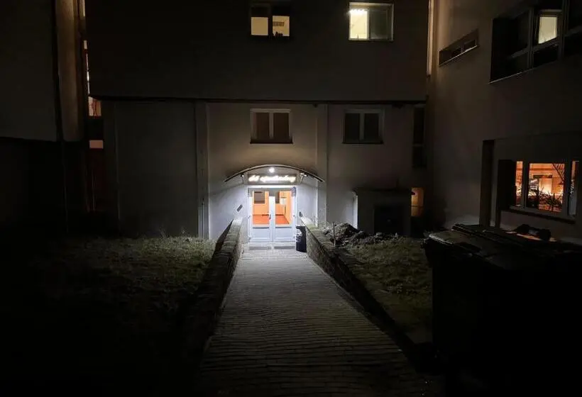 Economy-huone, D8 Apartmány