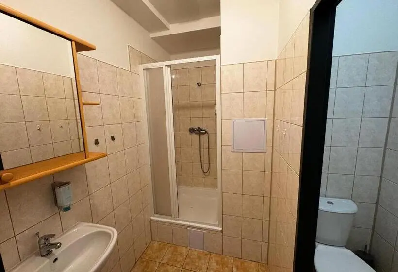Economy-huone, D8 Apartmány