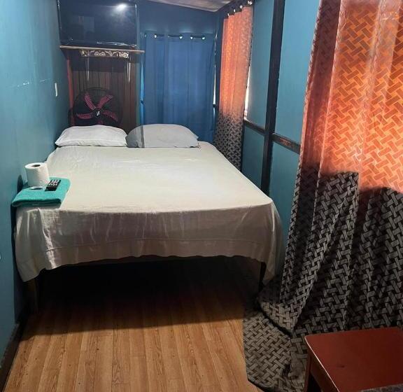 اتاق اکونومی, Gusto Bueno