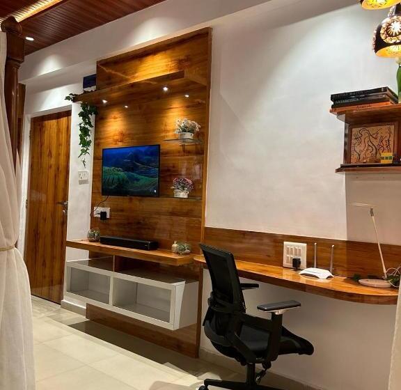 Escritório Standard Vista Jardim, Jacuzzi Hut Staycation