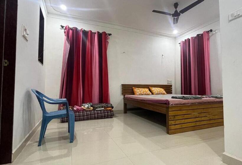 غرفة عائلية, Kiryl Resort Shiroda