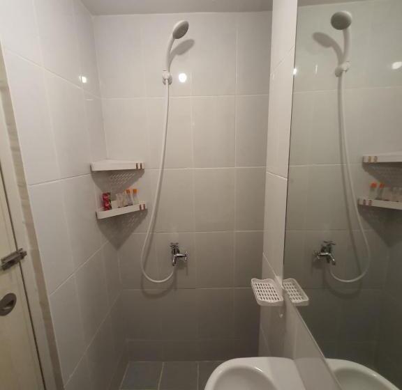 标准工作室带阳台, Tokyo Riverside Apartemen