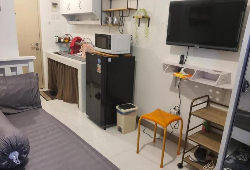 标准工作室带阳台, Tokyo Riverside Apartemen