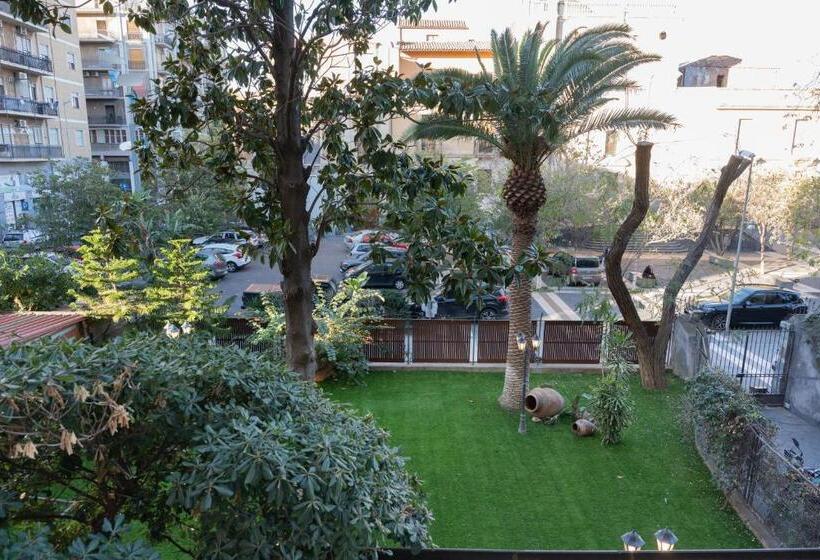 غرفة قياسية مطلّة علي الحديقة, B&b Palazzo Fischetti