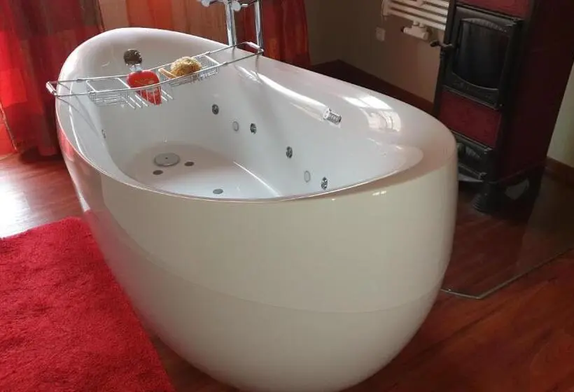 デラックスルーム, Evis Cottage