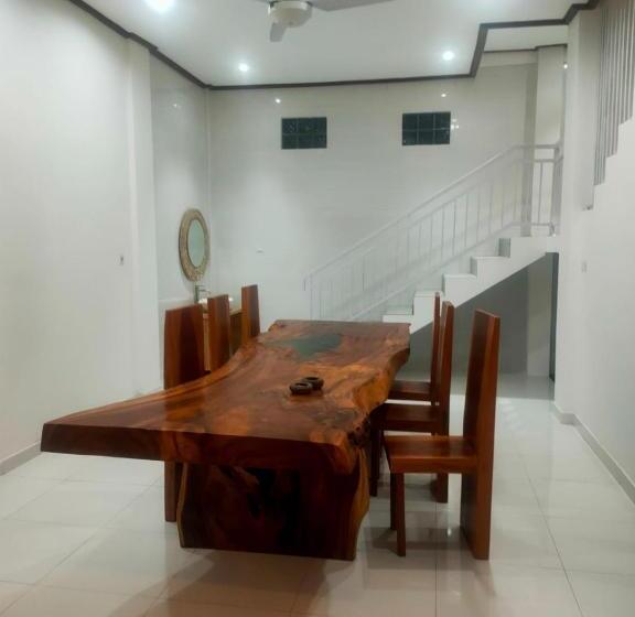 디럭스 룸, Gandhi Guest House