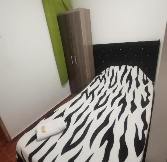 اتاق استاندارد یک نفره, Hospedaje Sol Y Mar