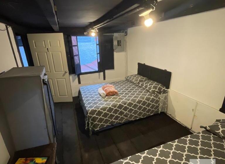 اتاق استاندارد با سرویس بهداشتی مشترک, Hostal Pub Central Park