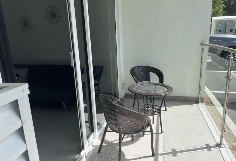 침실 1개 발코니 아파트, Leona Renting By Punta Leona