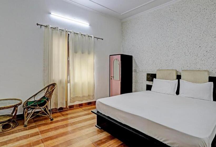 三人经典房间, Taj Guest House