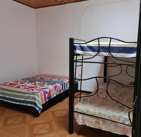 클래식 4인 룸, El Cacique Villeta