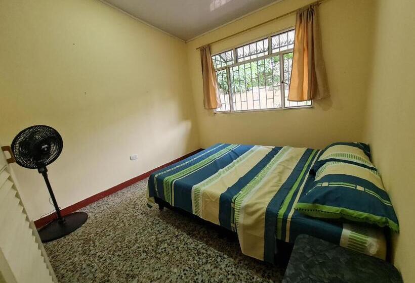 클래식 4인 룸, El Cacique Villeta