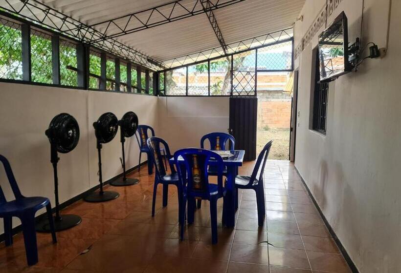 클래식 4인 룸, El Cacique Villeta